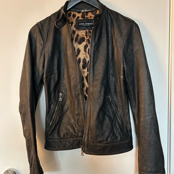 Dolce & Gabbana Black Leather Jacket with Leopard Print Lining - Picture 8 of 16